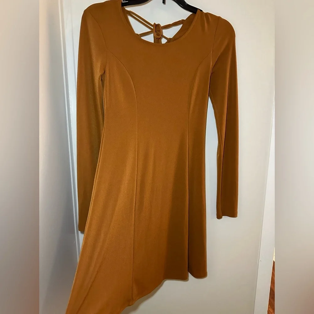 Dress - Picture 1 of 4